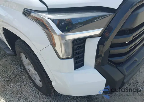 2022 Toyota Tundra Sr z USA, uszkodzony, nr VIN 5TFKB5AB0NX001633